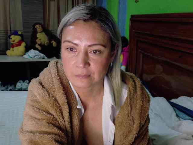 Charlizetheron1 webcam