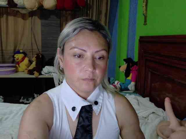 Charlizetheron1 webcam