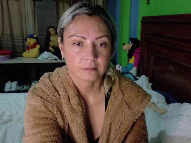 Charlizetheron1 webcam