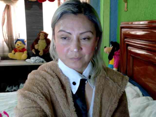 Charlizetheron1 webcam