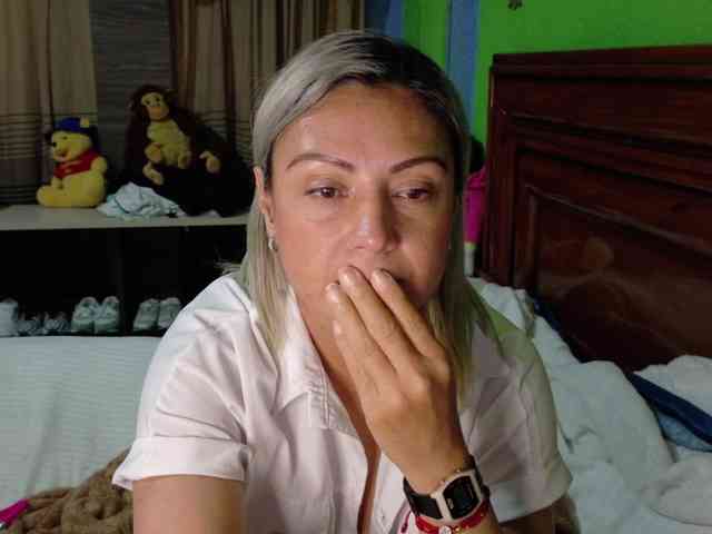 Charlizetheron1 webcam