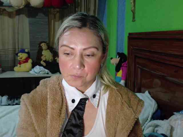 Charlizetheron1 webcam