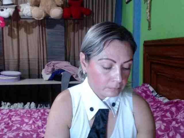 Charlizetheron1 webcam