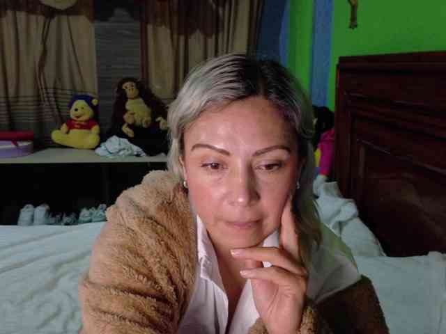 Charlizetheron1 webcam