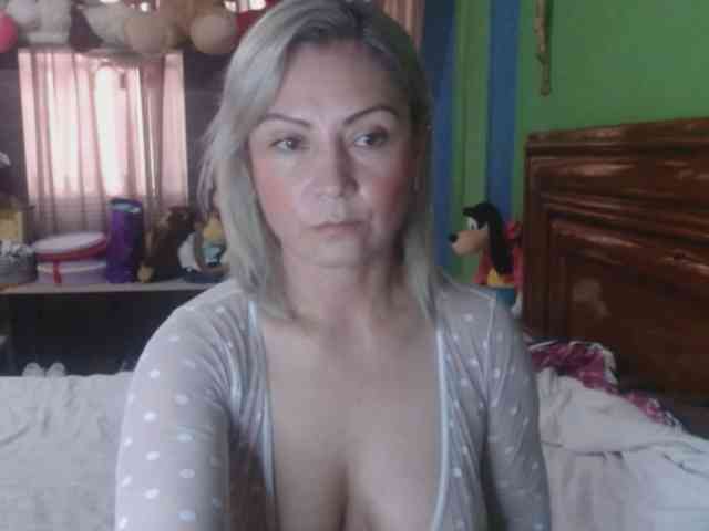 Charlizetheron1 webcam