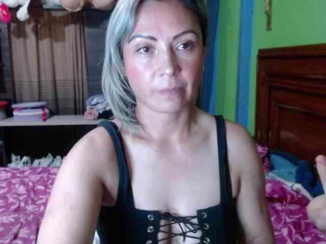 Charlizetheron1 webcam