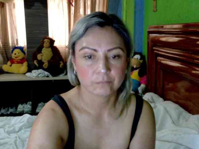 Charlizetheron1 webcam