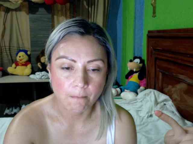 Charlizetheron1 webcam