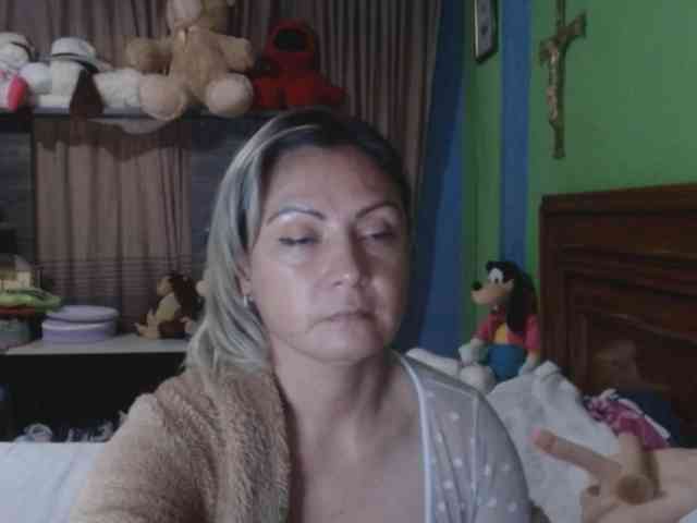 Charlizetheron1 webcam