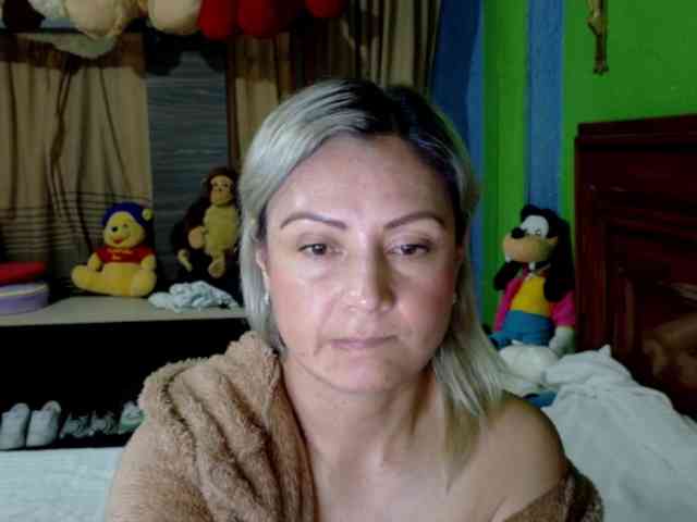 Charlizetheron1 webcam