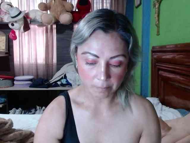 Charlizetheron1 webcam