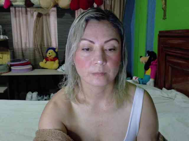 Charlizetheron1 webcam