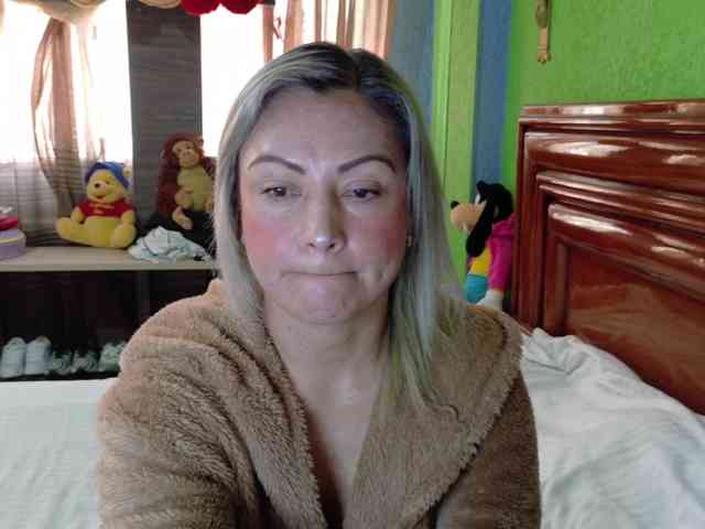 Charlizetheron1 webcam