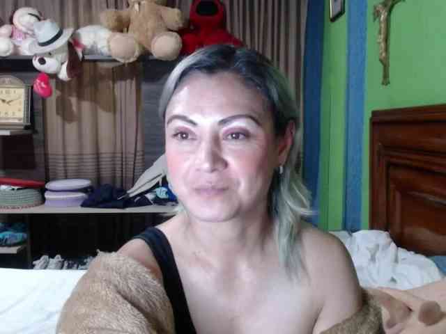 Charlizetheron1 webcam