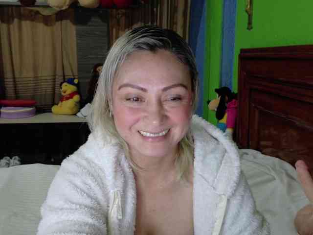 Charlizetheron1 webcam