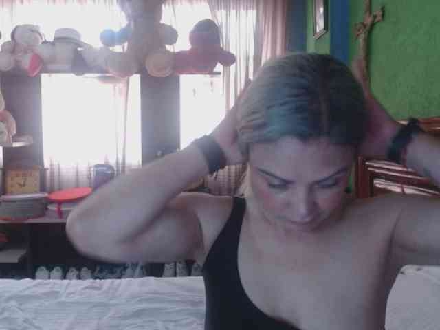 Charlizetheron1 webcam