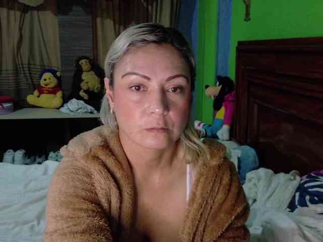 Charlizetheron1 webcam