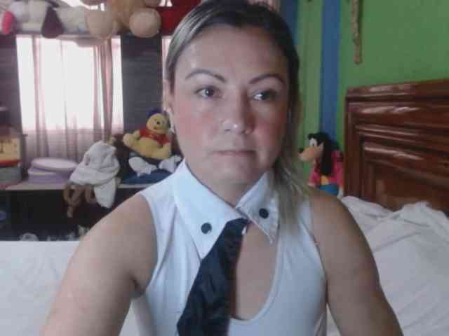 Charlizetheron1 webcam