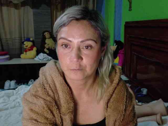 Charlizetheron1 webcam