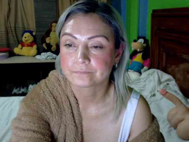 Charlizetheron1 webcam