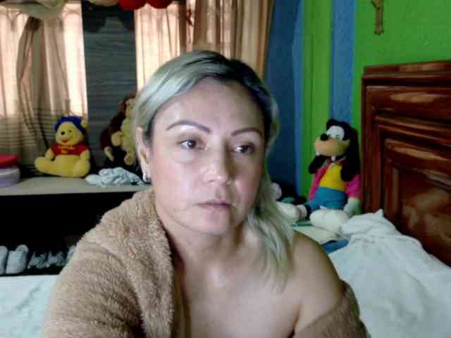 Charlizetheron1 webcam