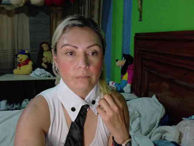 Charlizetheron1 webcam