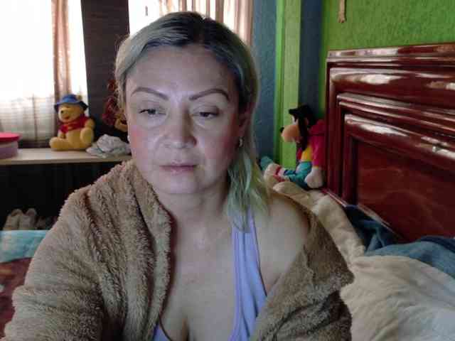 Charlizetheron1 webcam