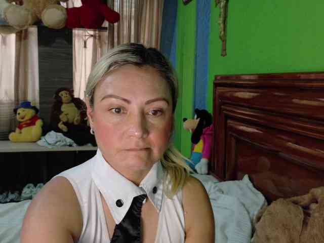 Charlizetheron1 webcam