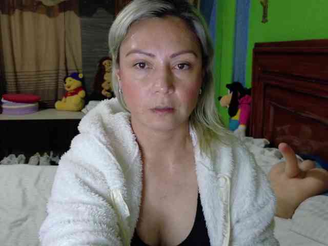 Charlizetheron1 webcam