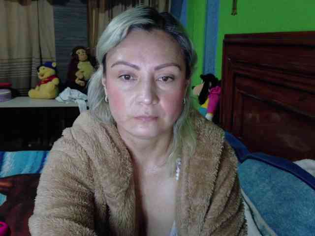 Charlizetheron1 webcam