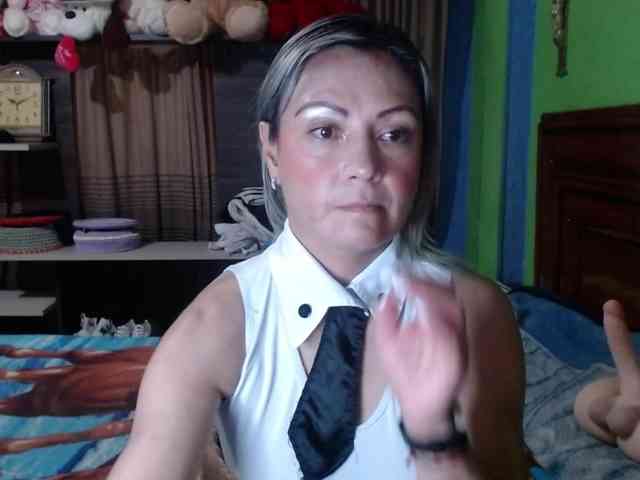 Charlizetheron1 webcam