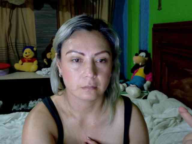 Charlizetheron1 webcam