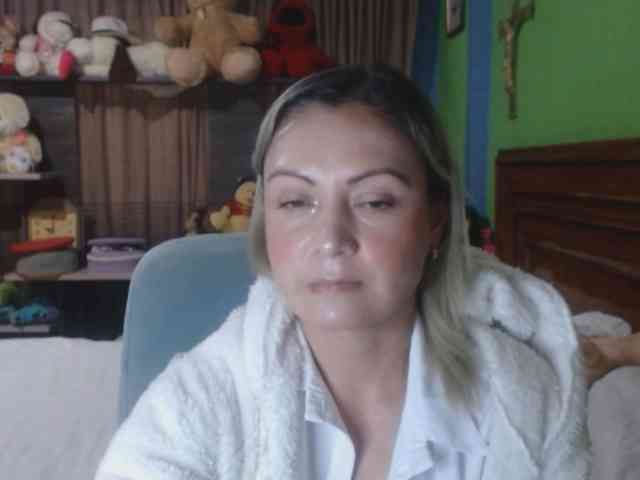 Charlizetheron1 webcam