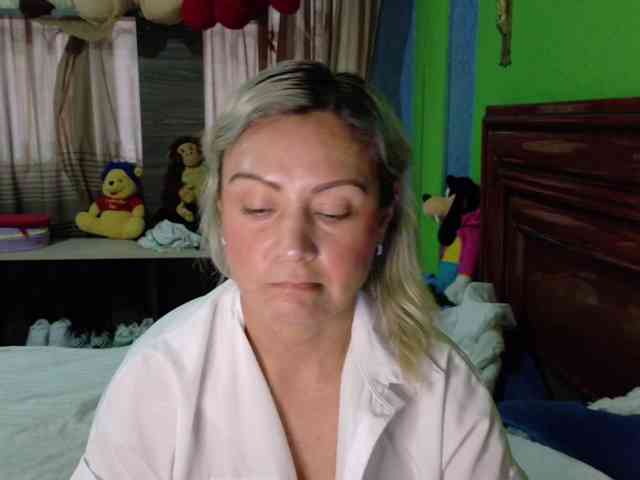 Charlizetheron1 webcam