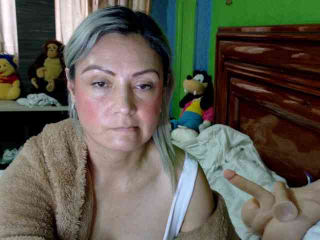 Charlizetheron1 webcam