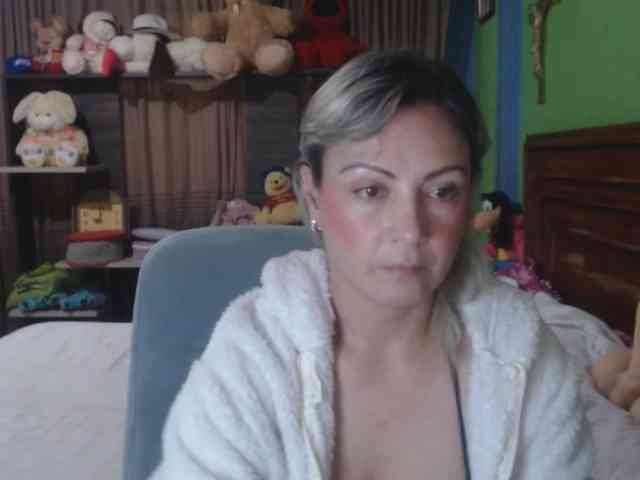 Charlizetheron1 webcam