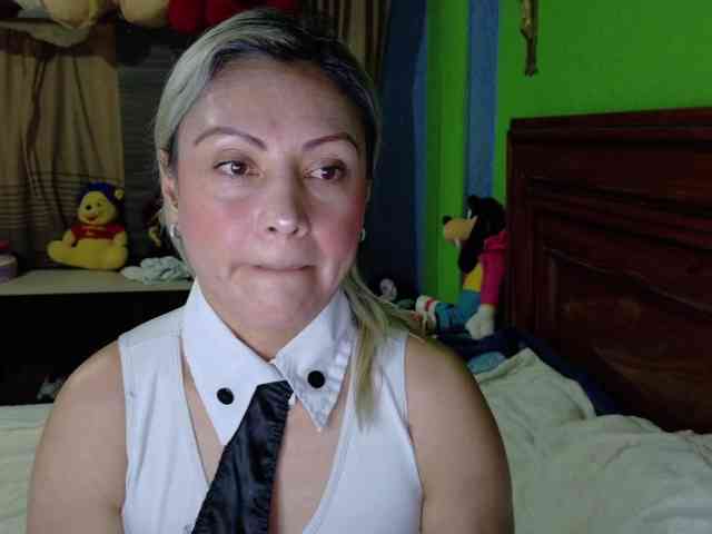 Charlizetheron1 webcam