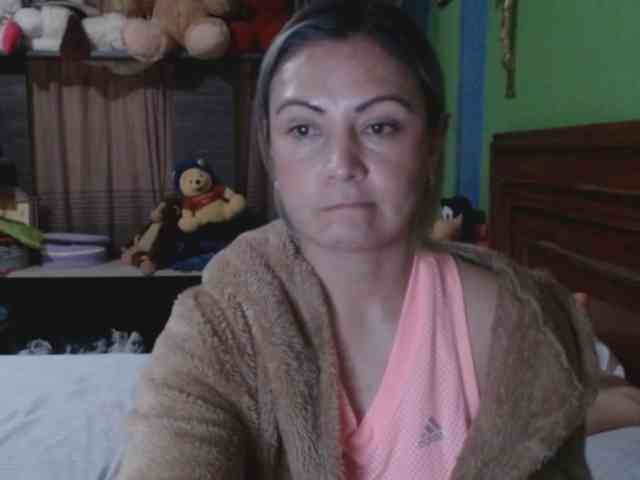 Charlizetheron1 webcam