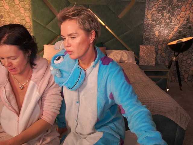 PleasureWeCouple from BongaCams is Freechat