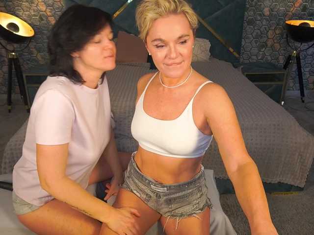 PleasureWeCouple from BongaCams is Freechat