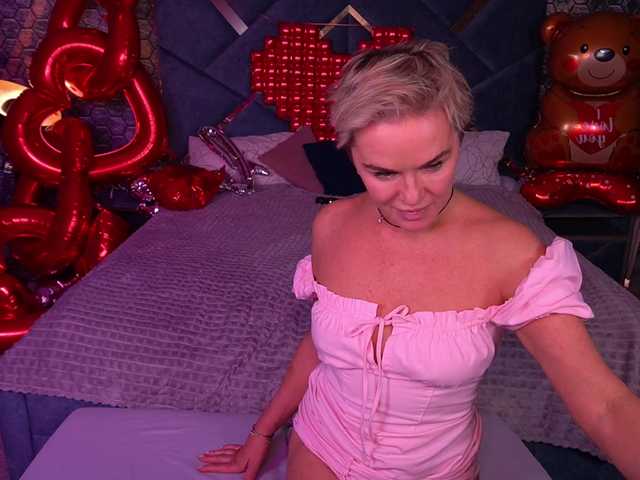 PleasureWeCouple's BongaCams show and profile