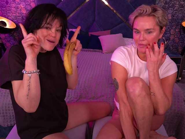 PleasureWeCouple's BongaCams show and profile