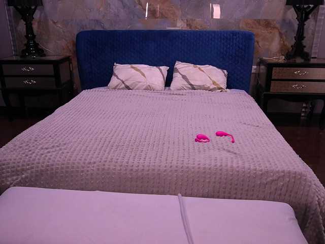 PleasureWeCouple's BongaCams show and profile