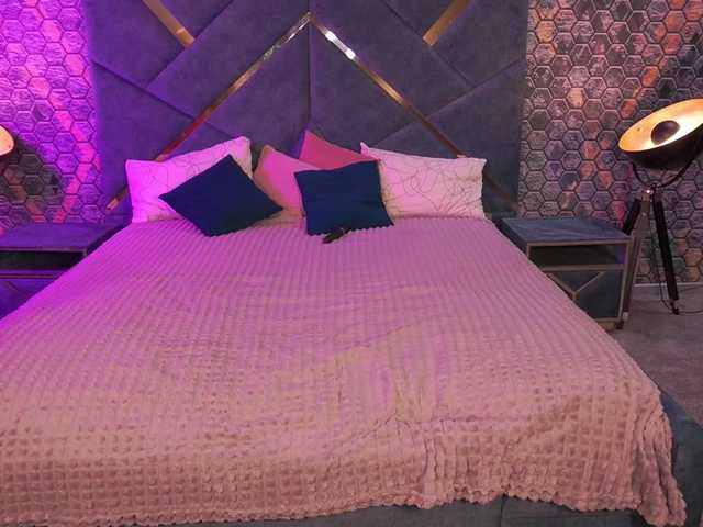 PleasureWeCouple's BongaCams show and profile