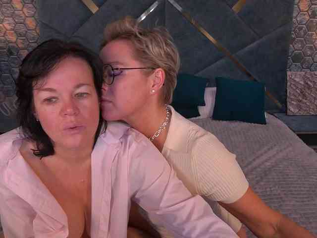 free videochat PleasureWeCouple