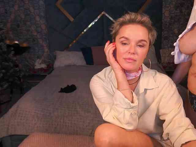 PleasureWeCouple webcam