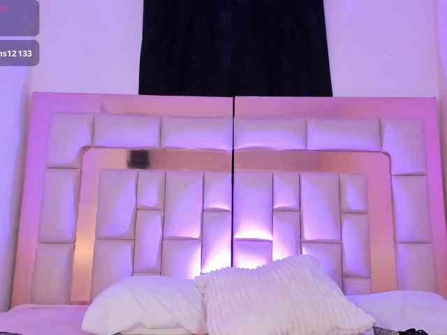 Ariannacollinsvip webcam