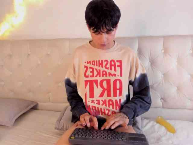 AleAurarashi AleAurarashi