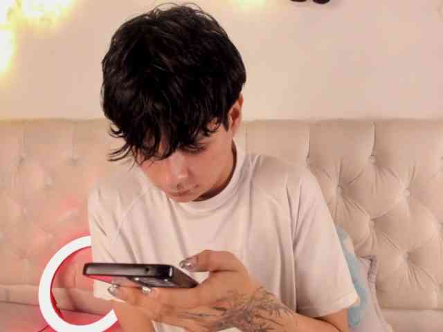 AleAurarashi AleAurarashi