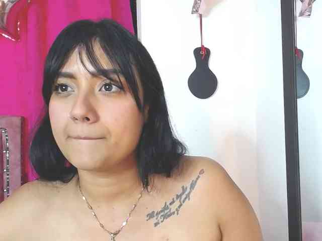 charlottekiss99 webcam